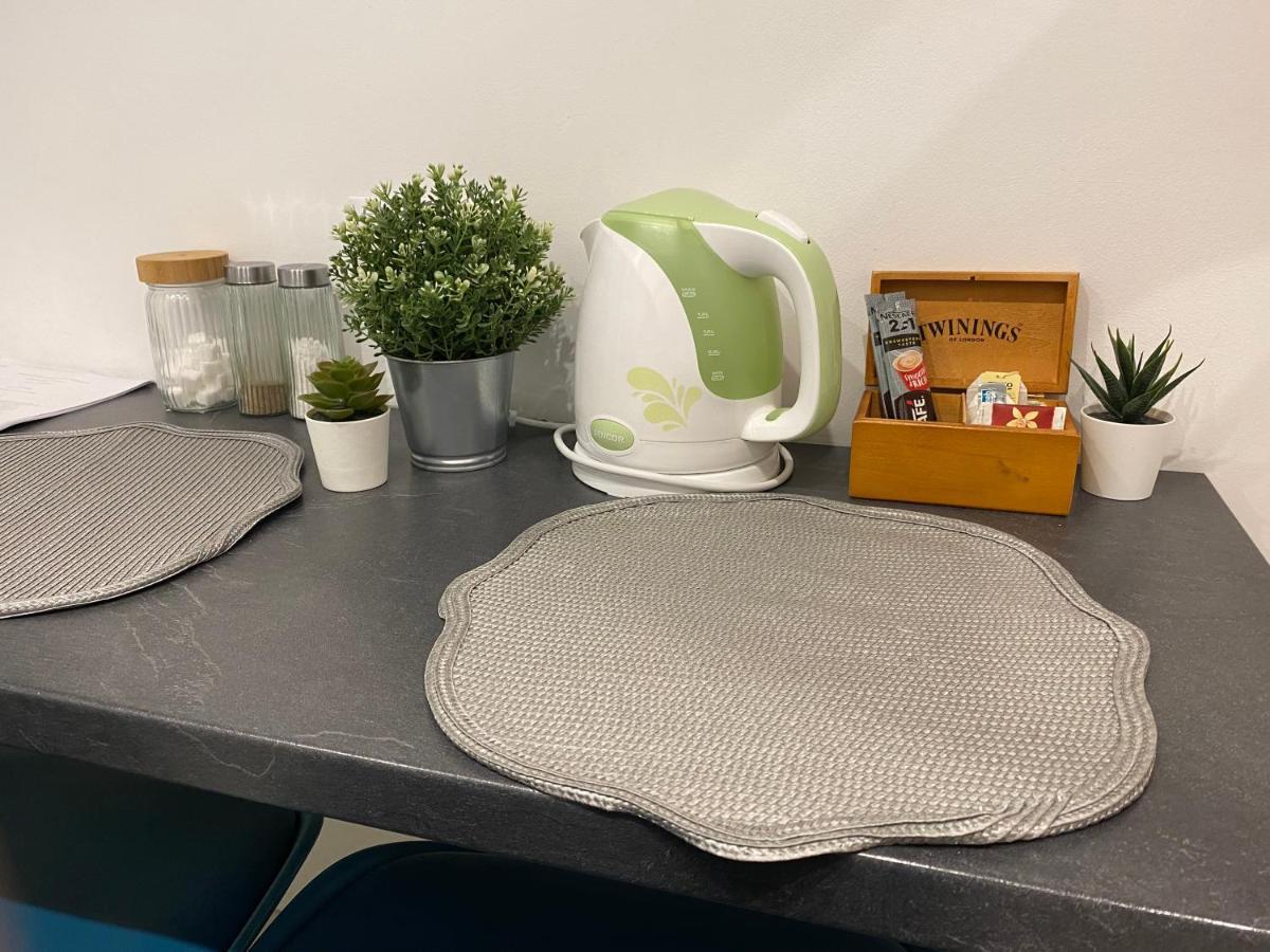 Downtown Mini Apartment ブダペスト エクステリア 写真